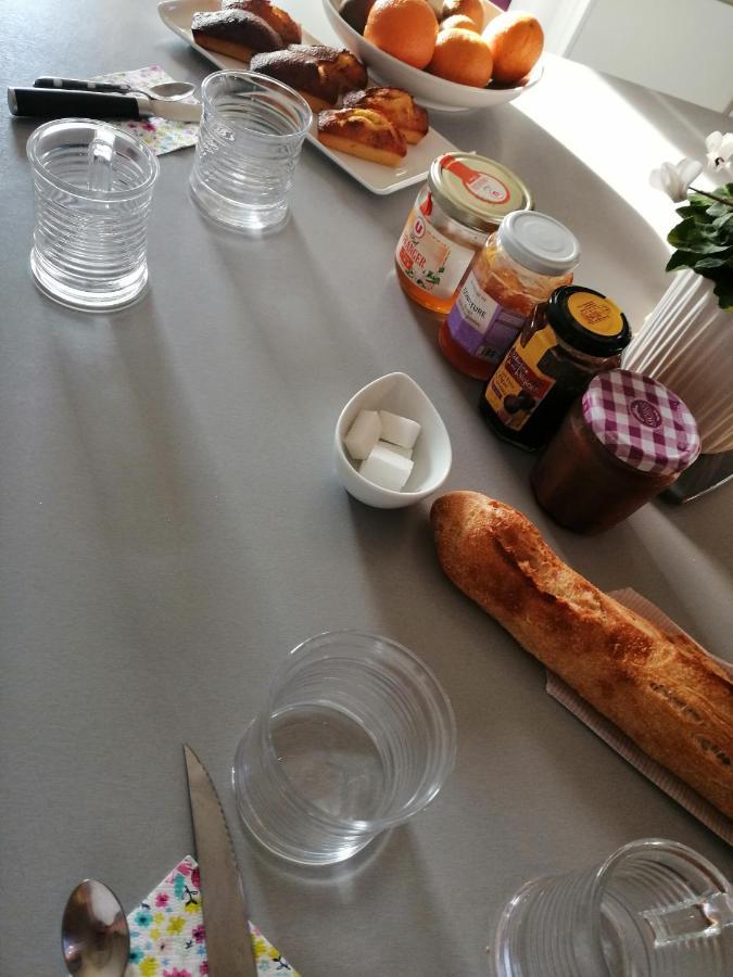 Bed and Breakfast Les Bichettes Mortagne-sur-Sevre Exterior foto